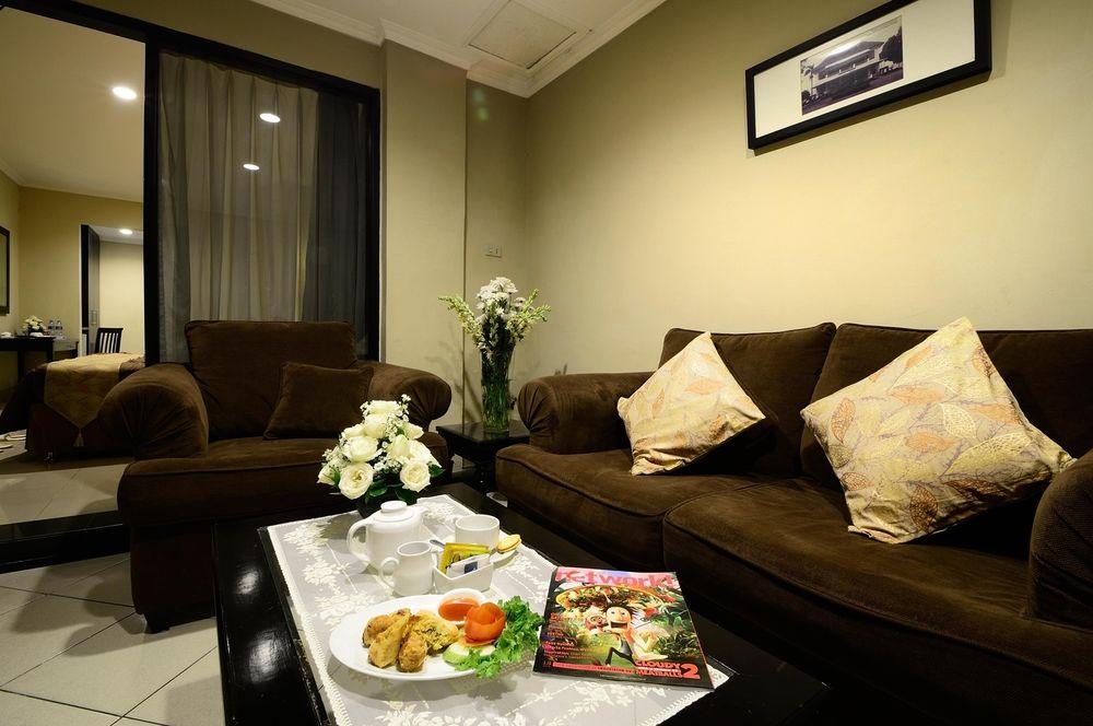 Capital O 534 Sriwijaya Hotel Jakarta Luaran gambar