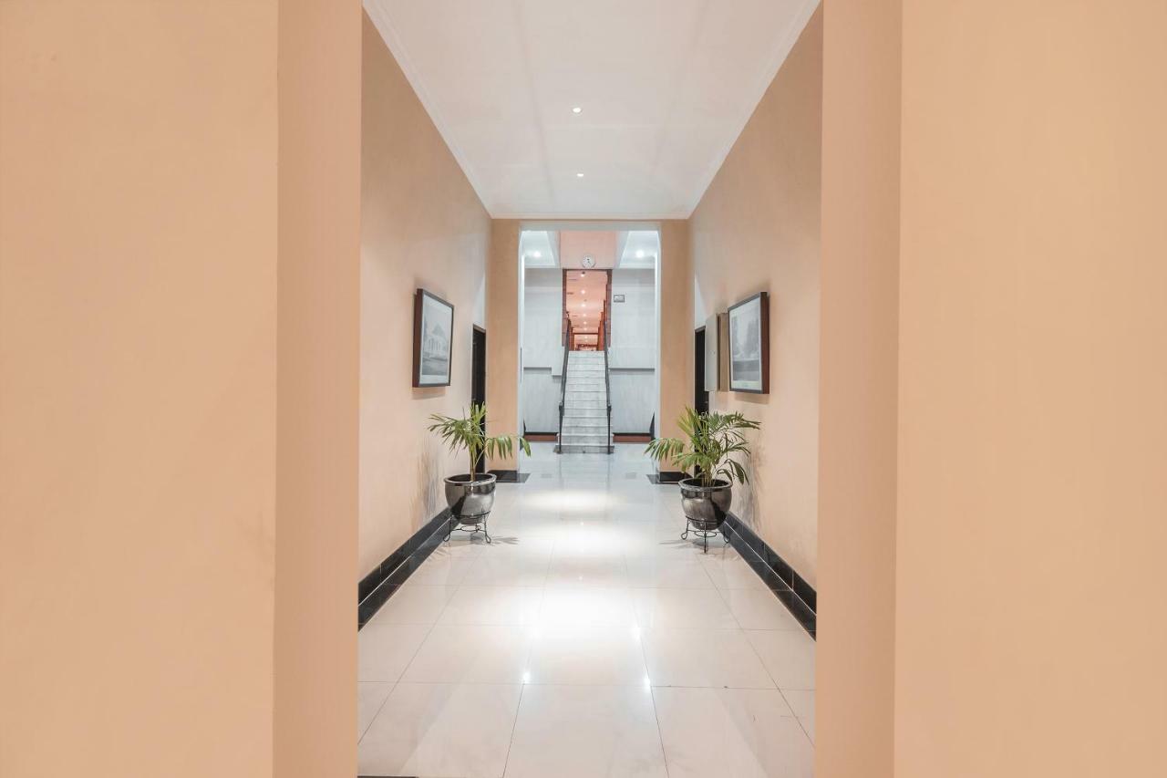 Capital O 534 Sriwijaya Hotel Jakarta Luaran gambar